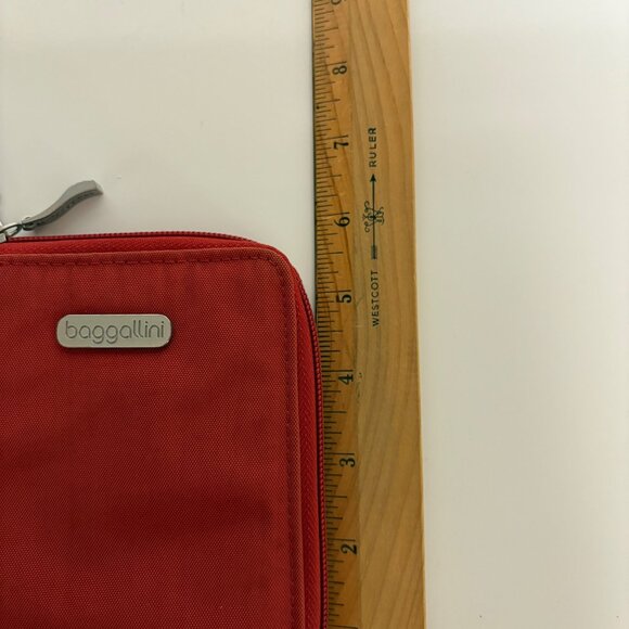 Baggallini Red Nylon Zippered Travel Wallet Wrist Strap Card Slots - Picture 6 of 7